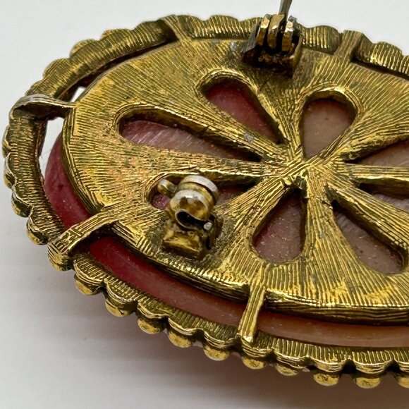 Vintage Coro Signed Cameo Brooch Two Dancing Graces Design In Resin Gold-Tone - Picture 10 of 16